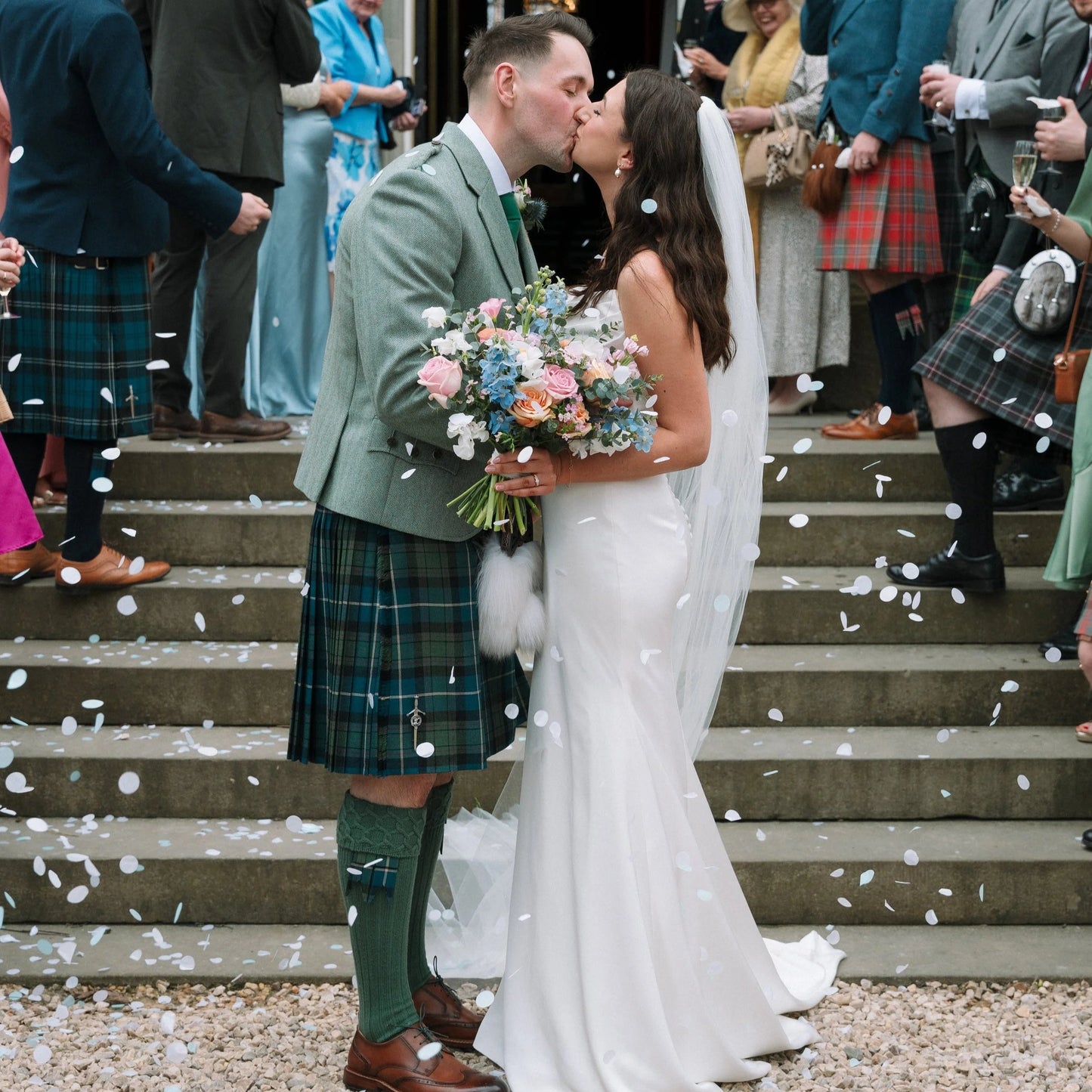 White Biodegradable Paper Confetti